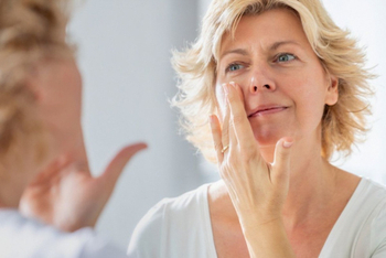 Mleczko do ciała regenerujące z pompką ZIAJA kozie mleko 400 ml